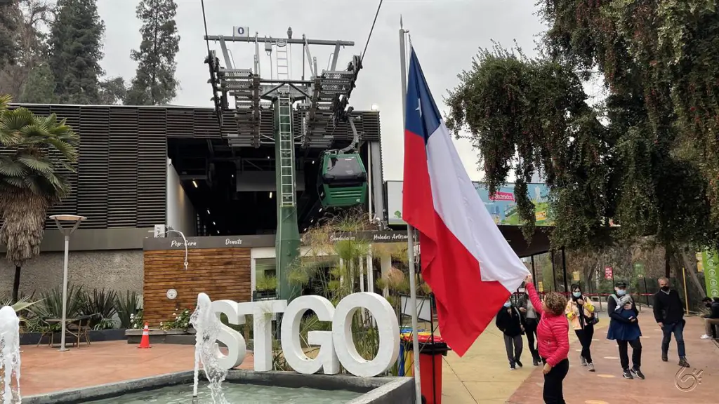 Cerro San Cristóbal em Santiago: passeio de funicular, teleférico e mirantes 4 Teleferico2