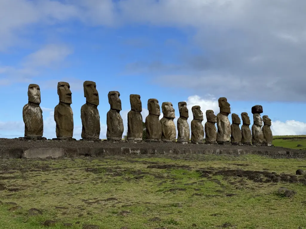 Ilha de Páscoa com crianças: dicas para sua viagem ser um verdadeiro sucesso 1 Conjunto 7 plataforma
