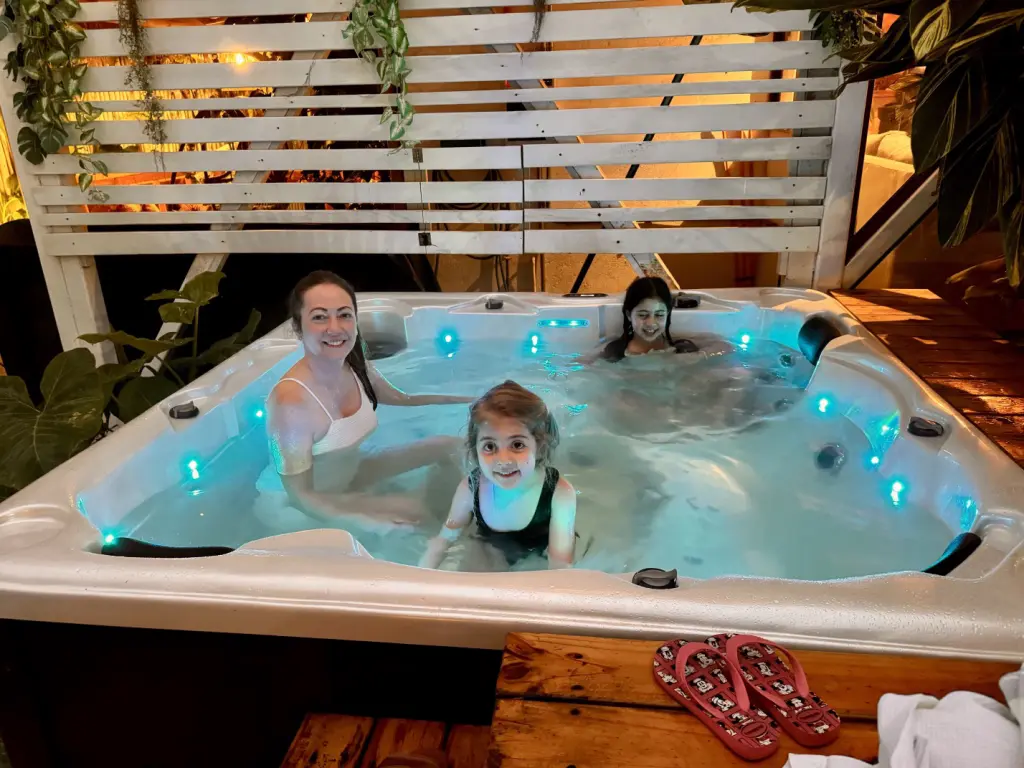 Ilha de Páscoa com crianças: dicas para sua viagem ser um verdadeiro sucesso 12 Extra jacuzzi hotel