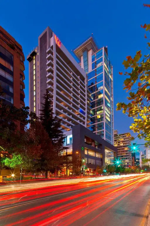 Onde ficar em Las Condes: melhores regiões e hotéis em Santiago 4 Hotel W 1.jpeg