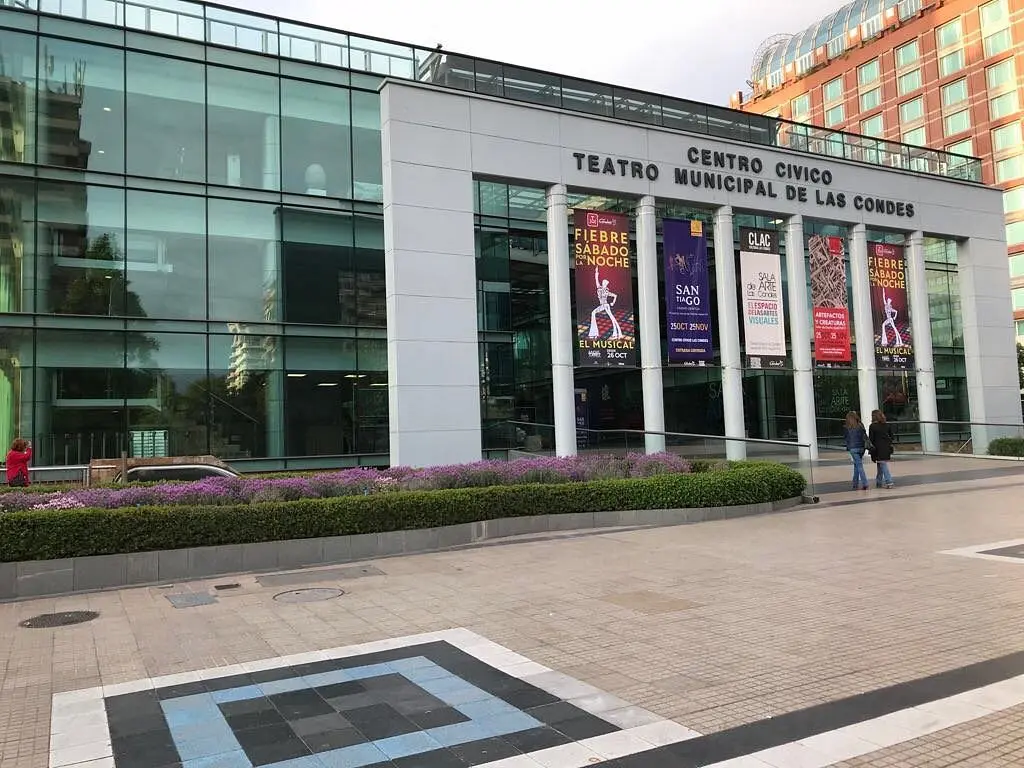 Chile: os melhores espaços culturais de Santiago do Chile 16 TeatroLasCondes2.jpg
