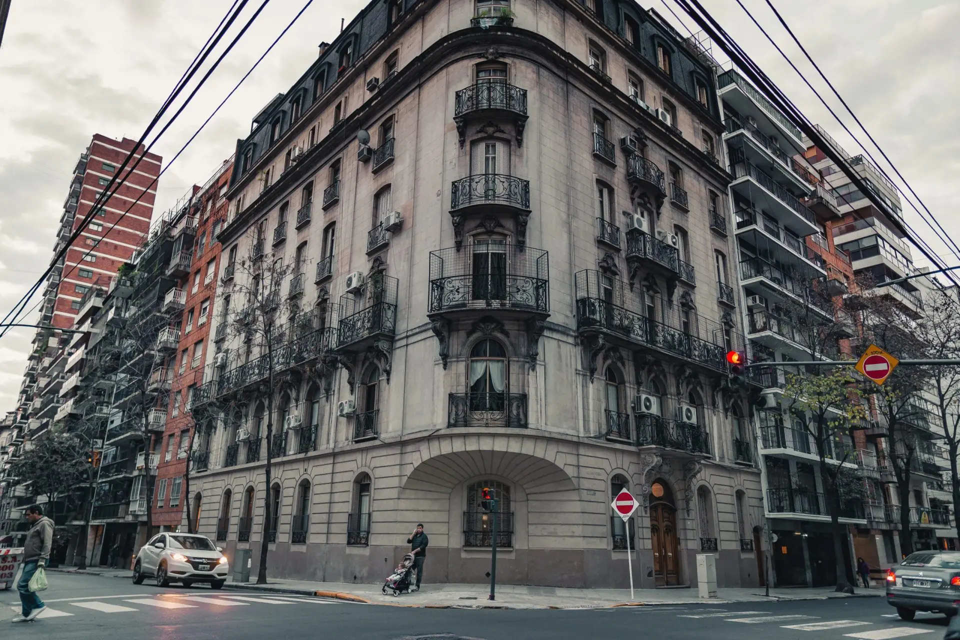 Hospedagem em Buenos Aires – Qual o melhor bairro? 1 recoleta Buenos Aires scaled 1.jpg