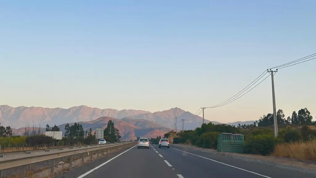 Descubra como é dirigir no Chile e viaje pelas estradas mais bonitas da América do Sul