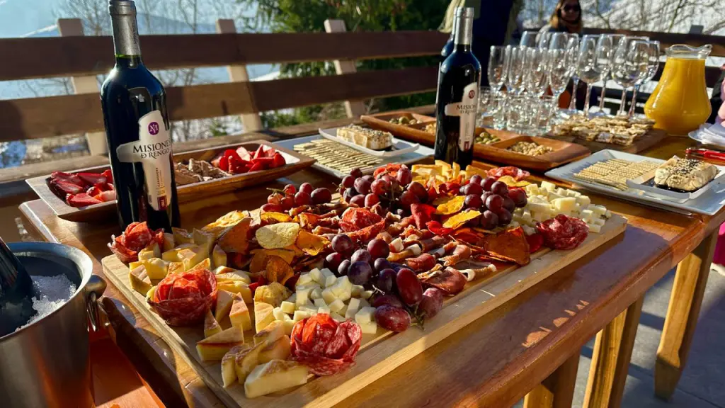 Sunset na Cordilheira dos Andes: vinho, piquenique e pôr do sol inesquecível 3 Piquenique na Cordilheira